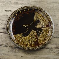 Hannah-McAndrew-Slip-Trailed-Raven-and-Stars-Charger-Slipware-Shannon-Tofts