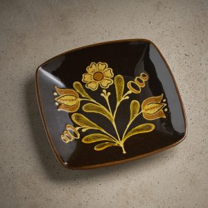 Floral dish