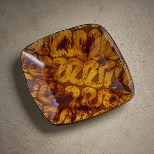 Abstract slip trailed dish