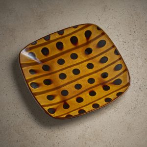 Dotty slip trailed dish