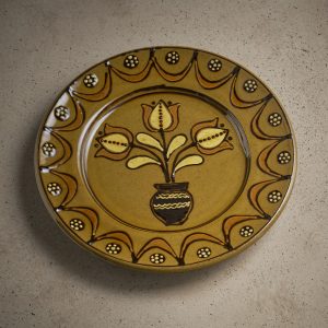 Tulips in vase plate