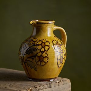 Daisy jug