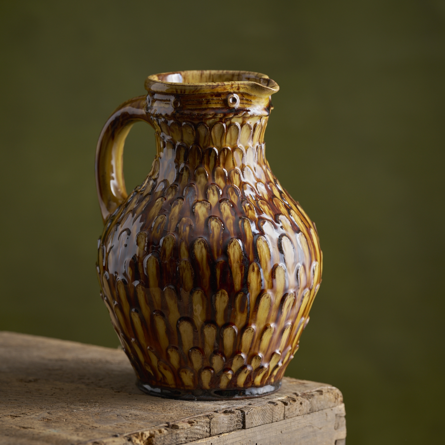 Pellet jug, yellow