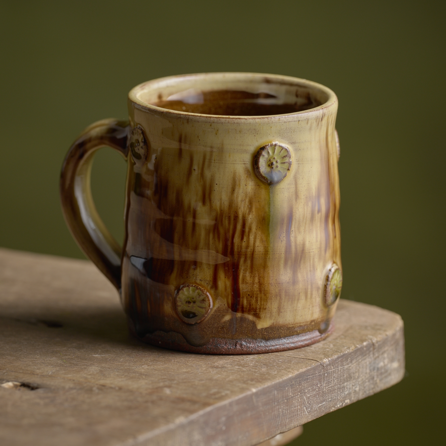 Sunshine sprig mug, pale