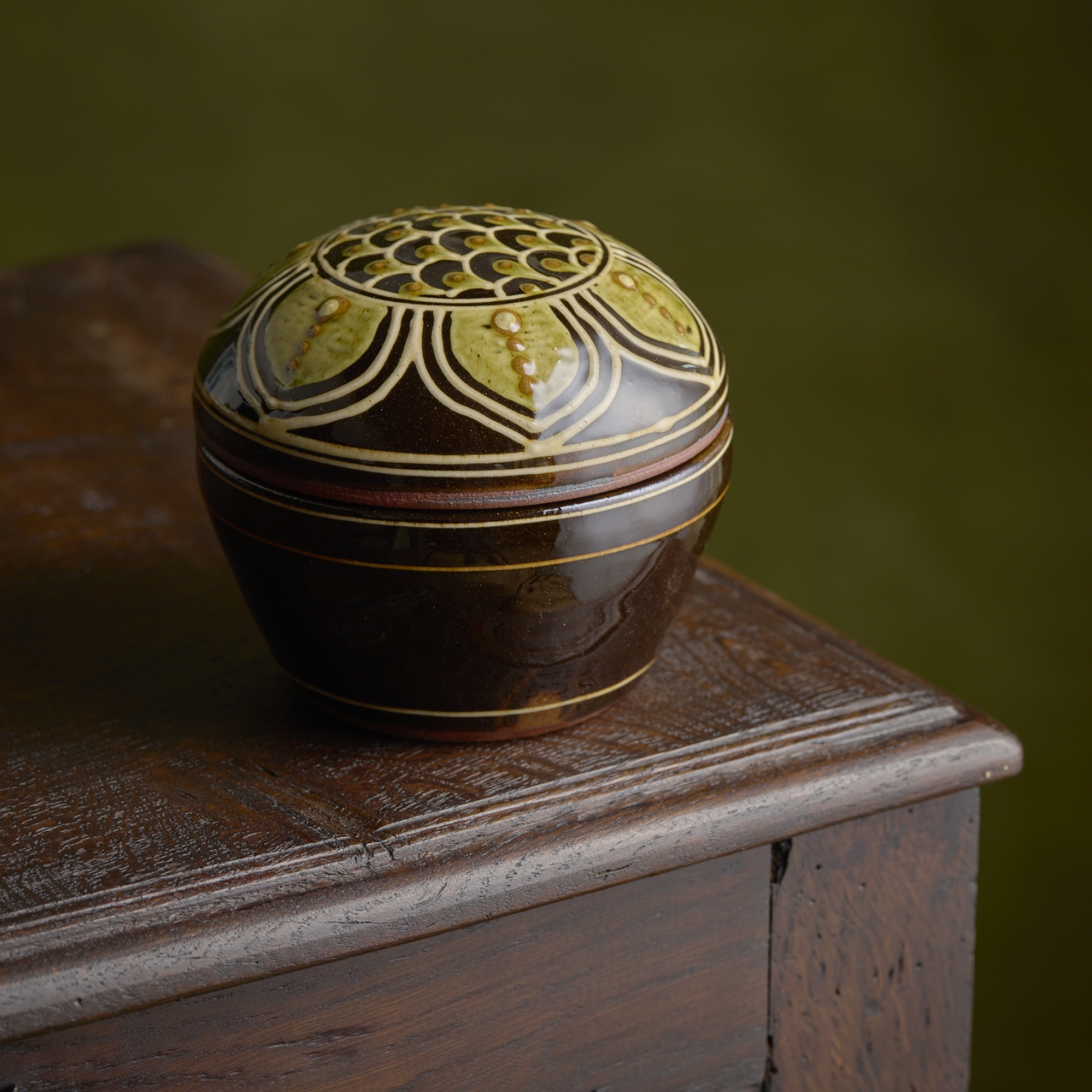 Dahlia box, black, large