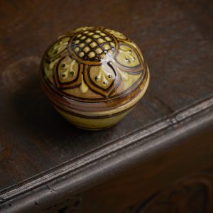 Dahlia box, green, medium